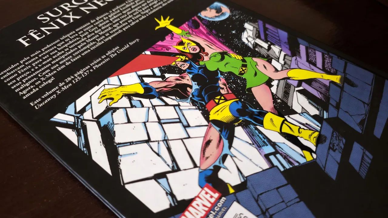 X-Men - A Saga da Fênix Negra - Marvel - HQ Panini - Livros e