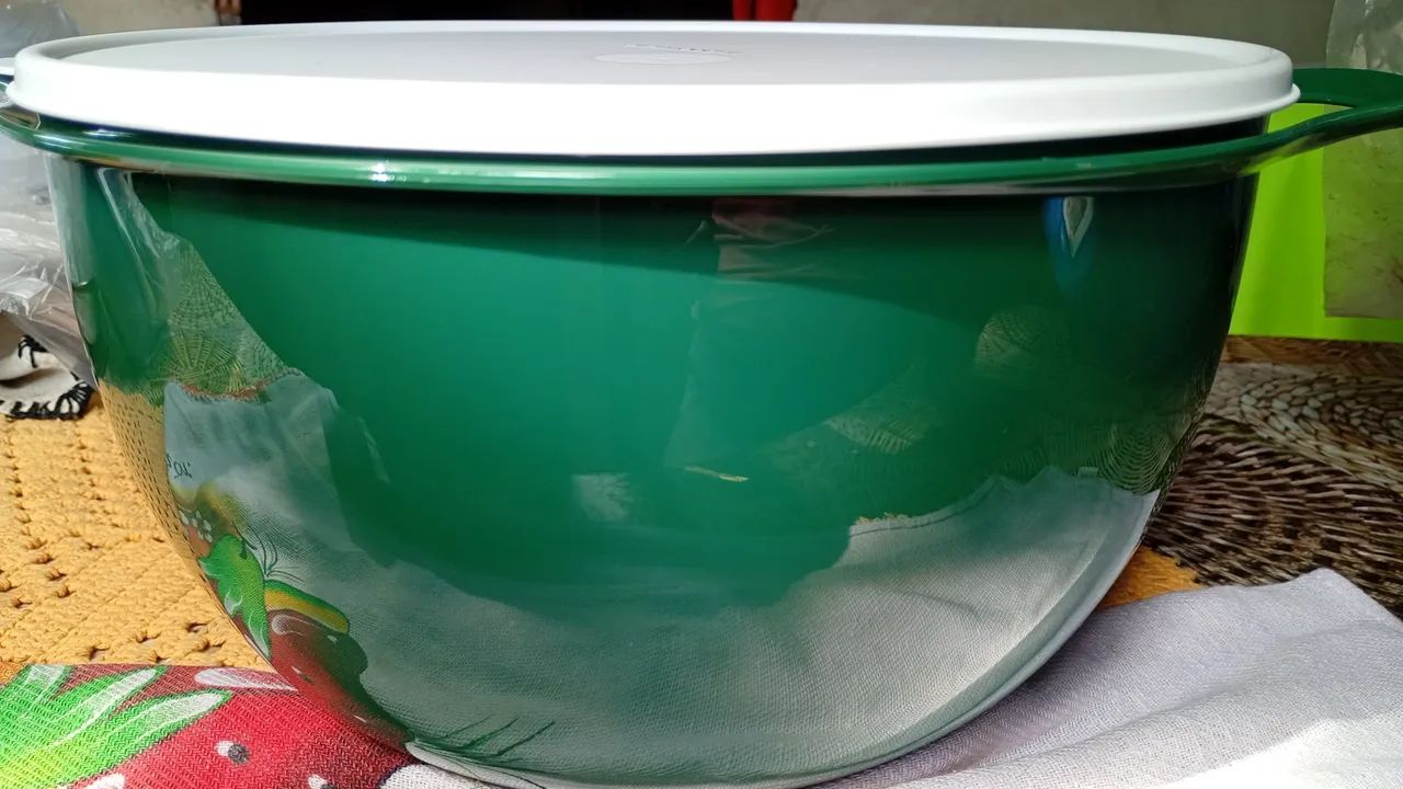 Tupperware 