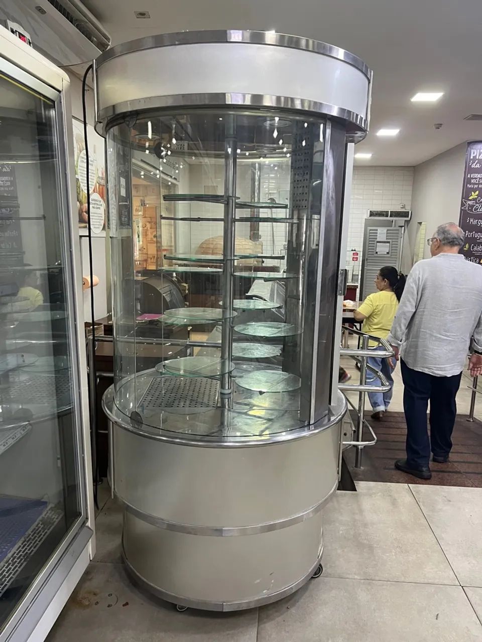 Expositor de bolos refrigerado 