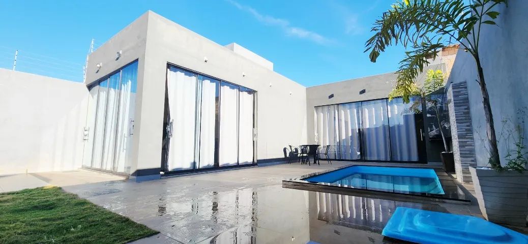 CASA TODA REFORMADA COM PISCINA 