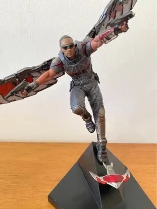 Action Figure Falcon - Iron Studios (Marvel) - BDS Art Scale 1/10 - Civil War - Foto 2