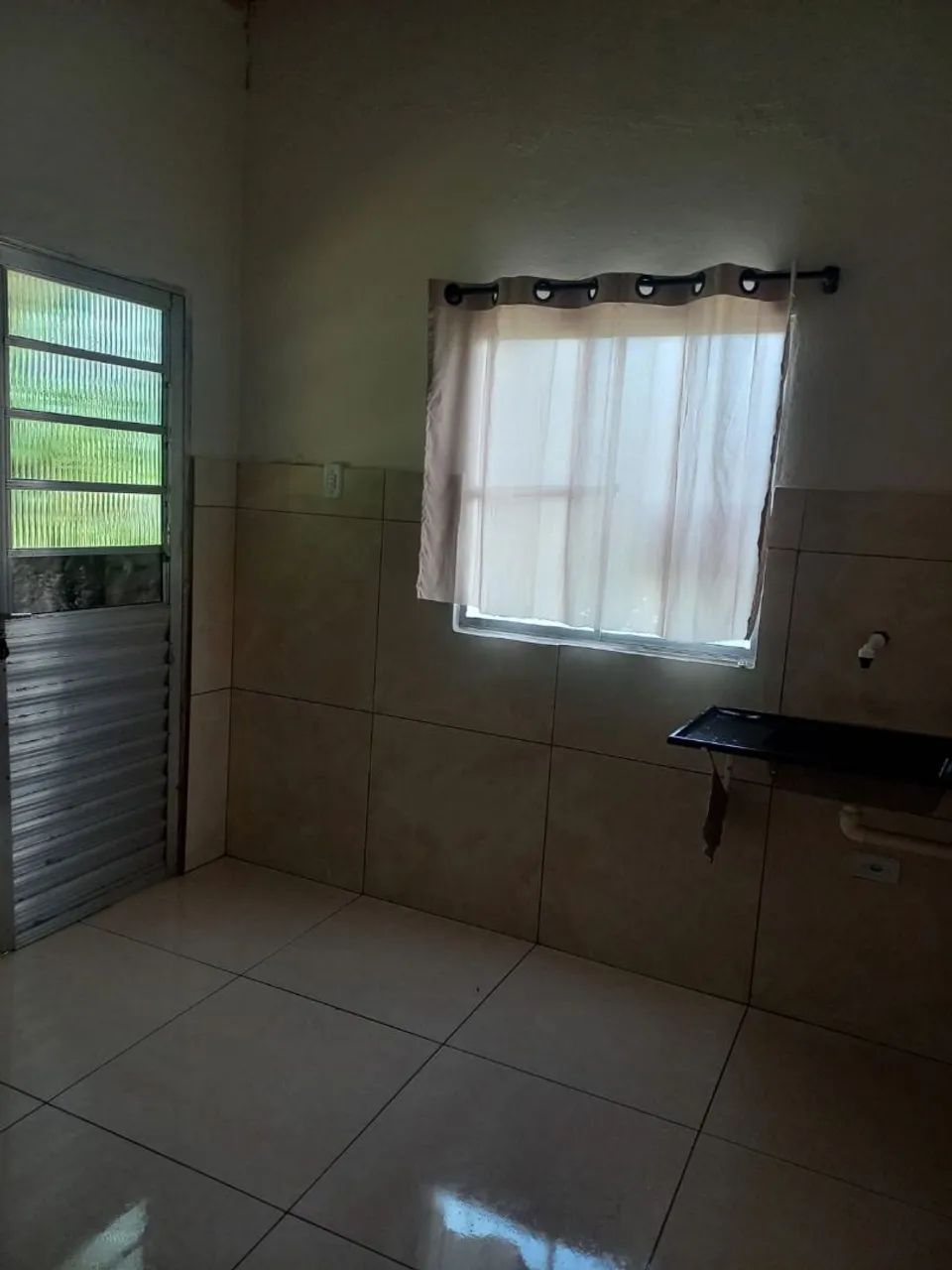ALUGO QUARTO - Foto 4