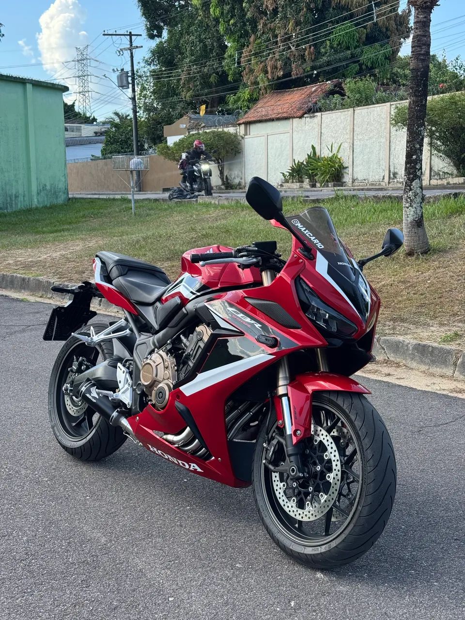 CBR 650R 2023 - Foto 5