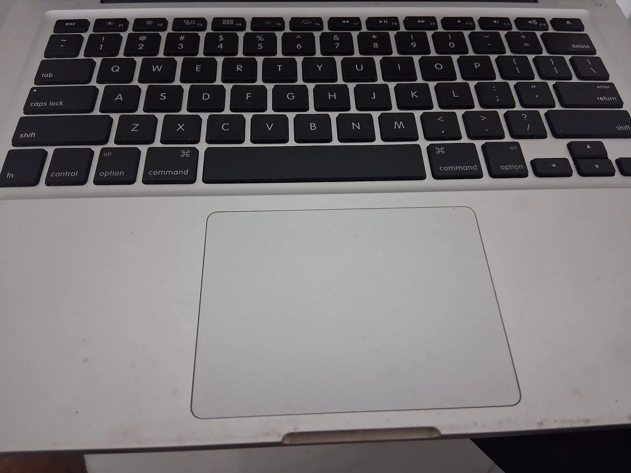 Macbook pro (com defeito) para sucatear - Foto 2