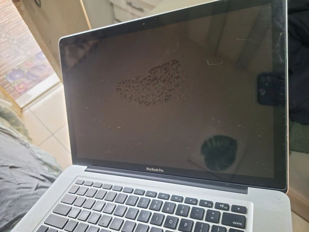 MacBook Pro (modelo A1286) Para Consertar ou Retirada de Peças  - Foto 5