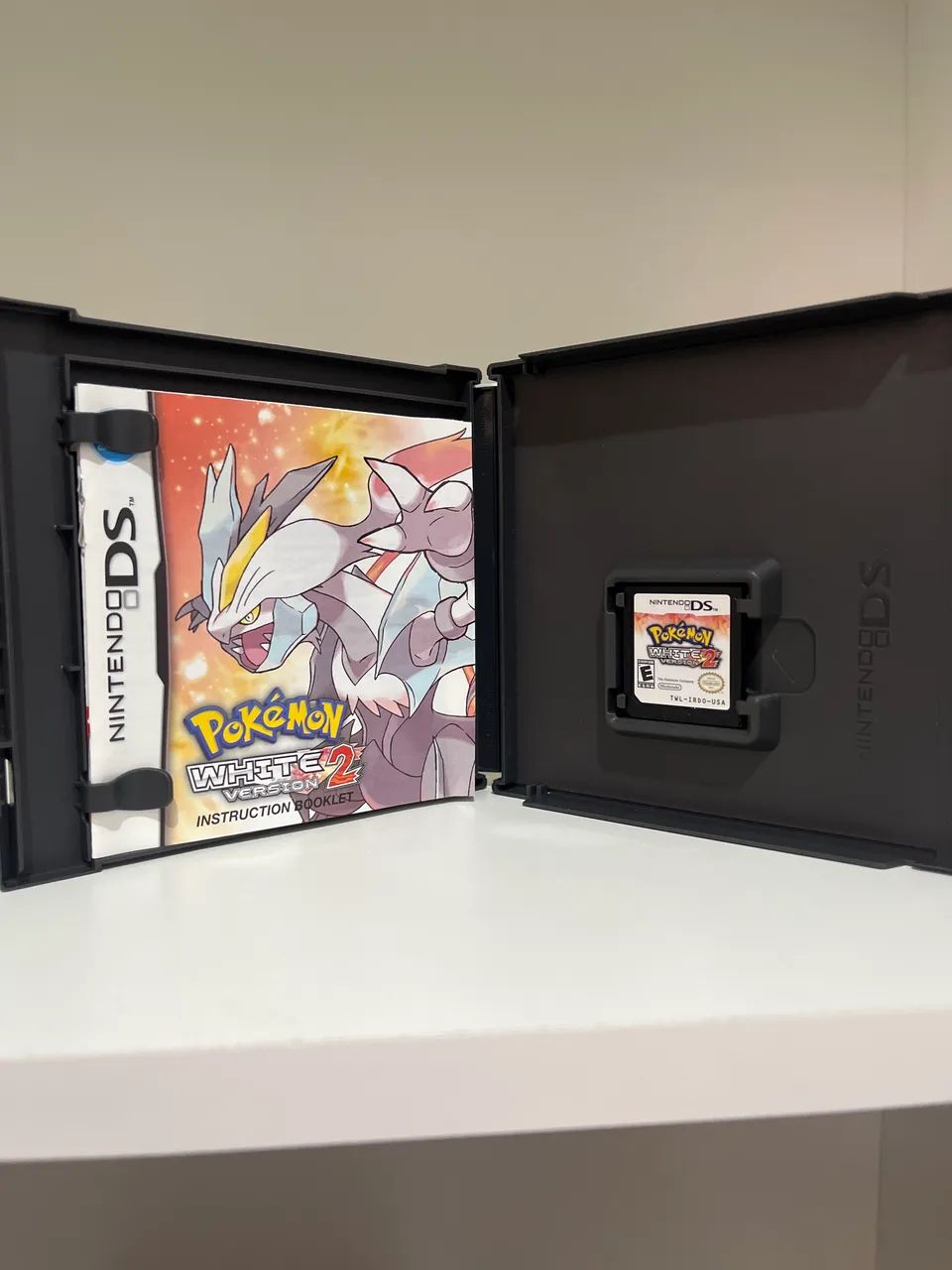 Pokémon White Version 2 Nintendo Ds Completo  - Foto 3