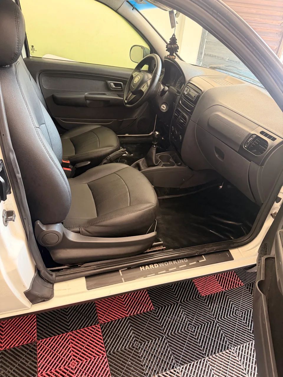 Fiat Strada Working Hard 1.4 Fire Flex 8V CD 2017 - Foto 5