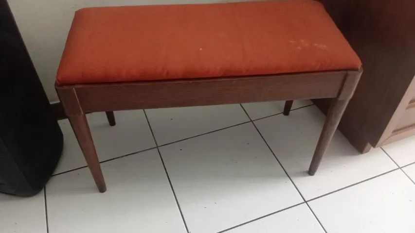 banqueta de madeira
