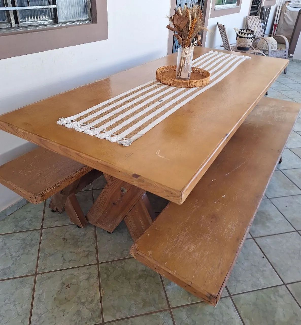 Conjunto de mesa madeira com 2 bancos   - Foto 2
