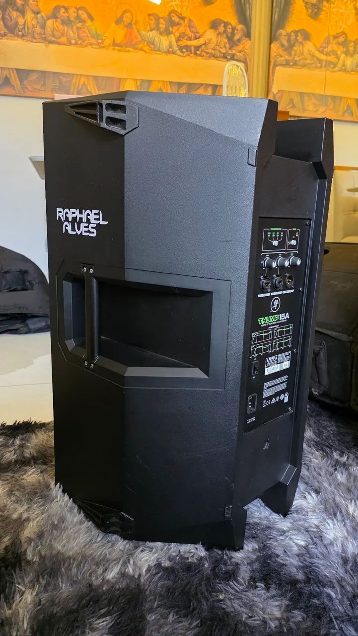 Caixa ativa Mackie thump 15A 1300w com bag - Foto 4