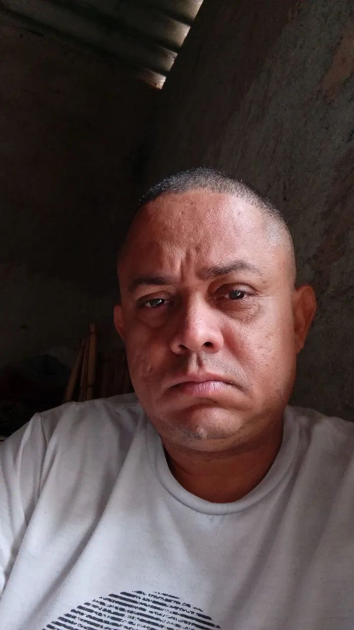 Ajudante de entregas ( logística)*