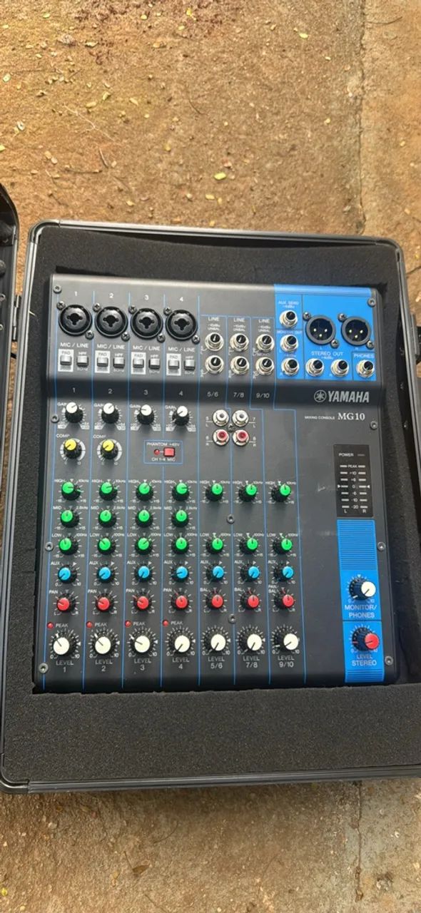 Mesa de som Yamaha mg10