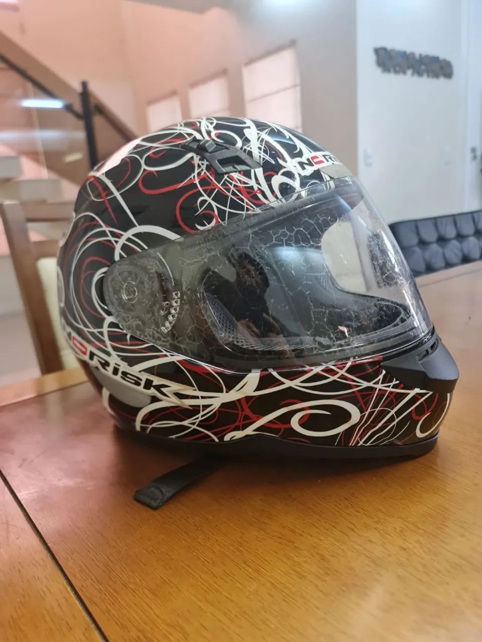 Capacete Norisk Razor FF391. Tamanho M
