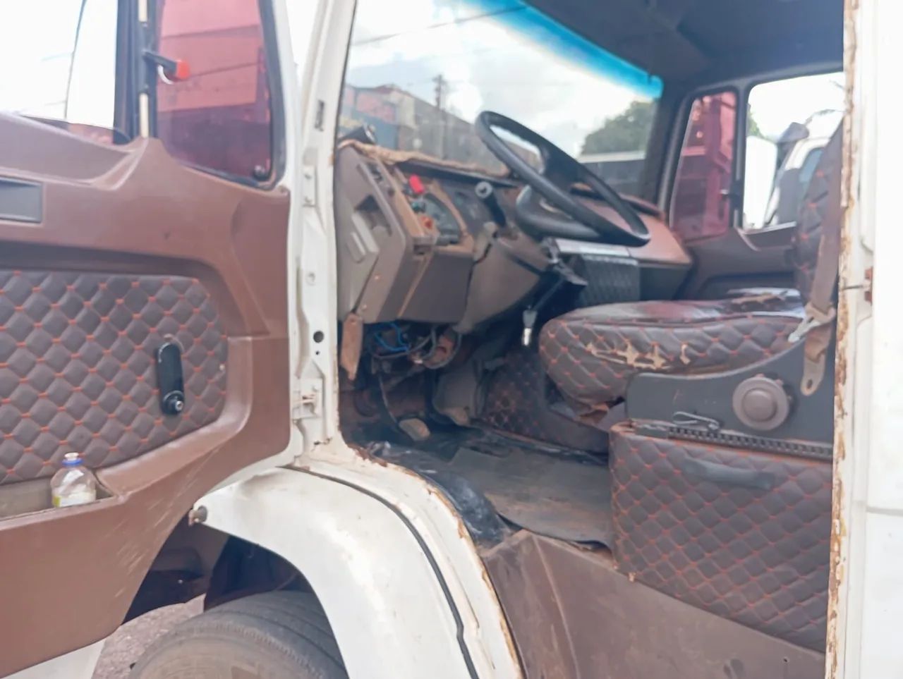 Vendo caminhão caçamba 1621 - Foto 4