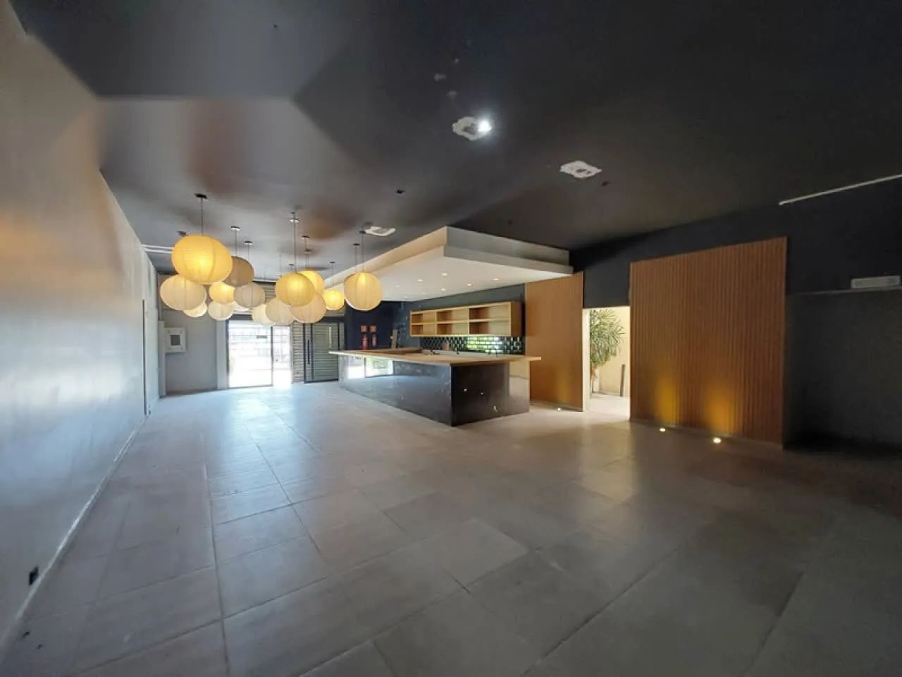 Loja na Avenida Nossa Senhora da Assunção, 920  366 m² - Foto 2
