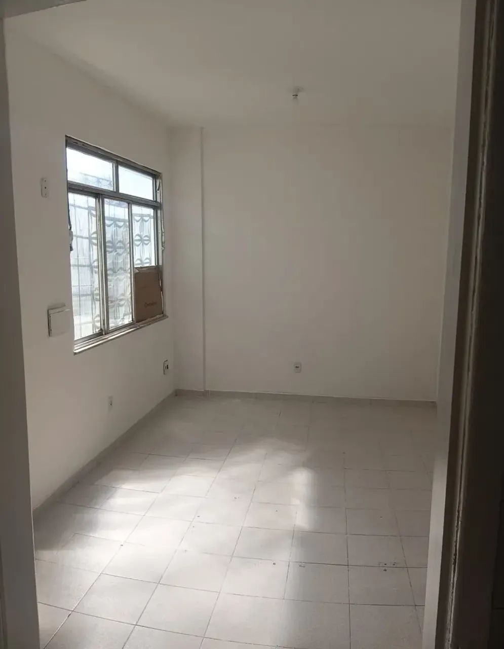 ALUGO-Sala COMERCIAL-Calçadão-Duque de Caxias - RJ