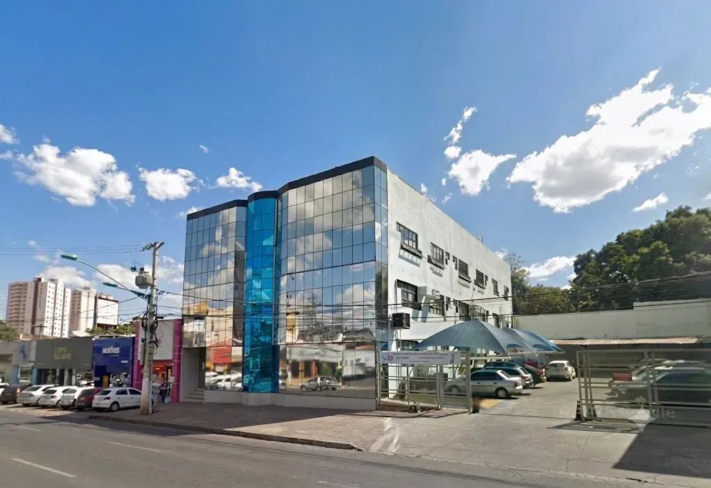 Prédio Comercial a Venda na Av do CPA