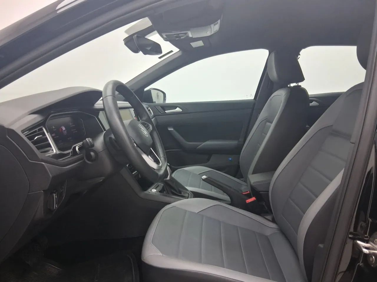 Volkswagen Nivus Highline 1.0 200 TSI Flex Aut., foto 16 de 18