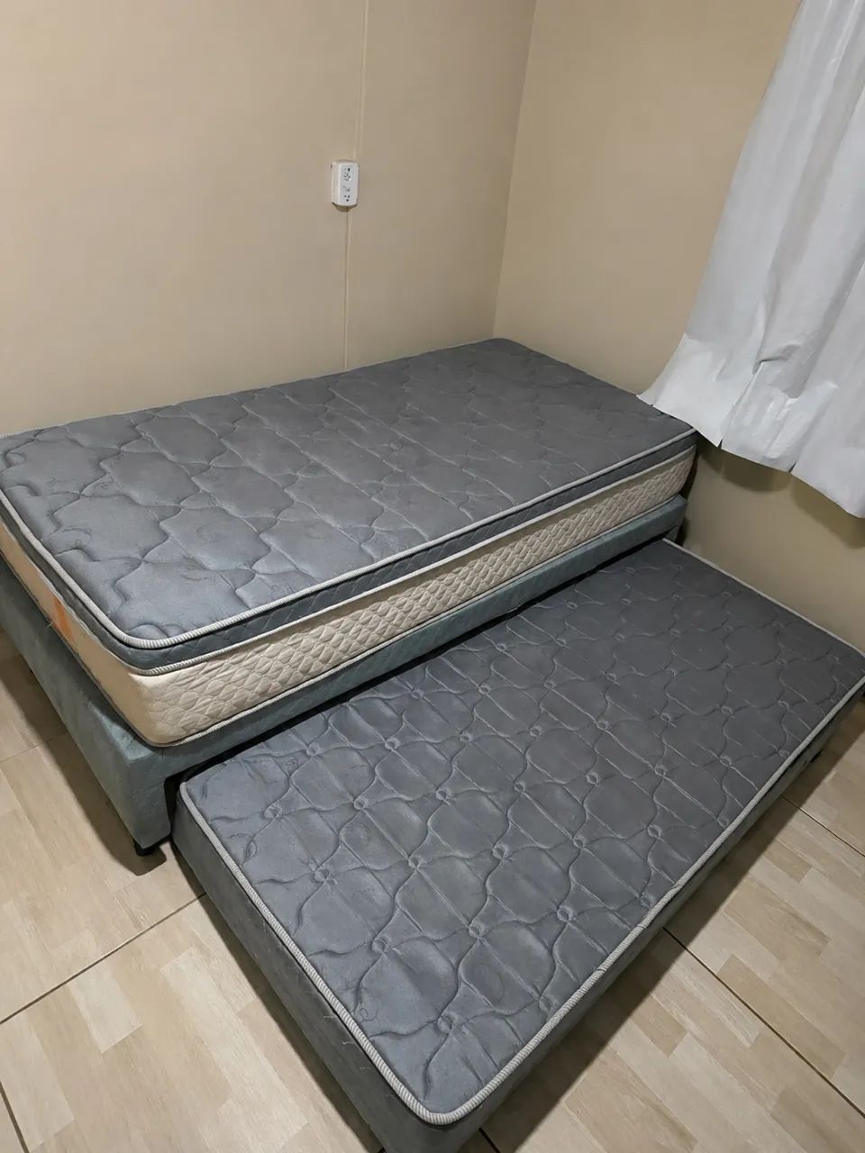 Cama de solteiro com auxiliar- Marca: Gazin