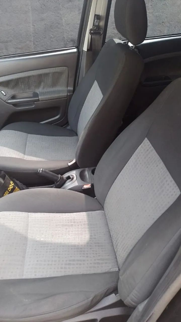 Ford Fiesta Sed. 1.6 8V Flex 4P 2011 - Foto 6