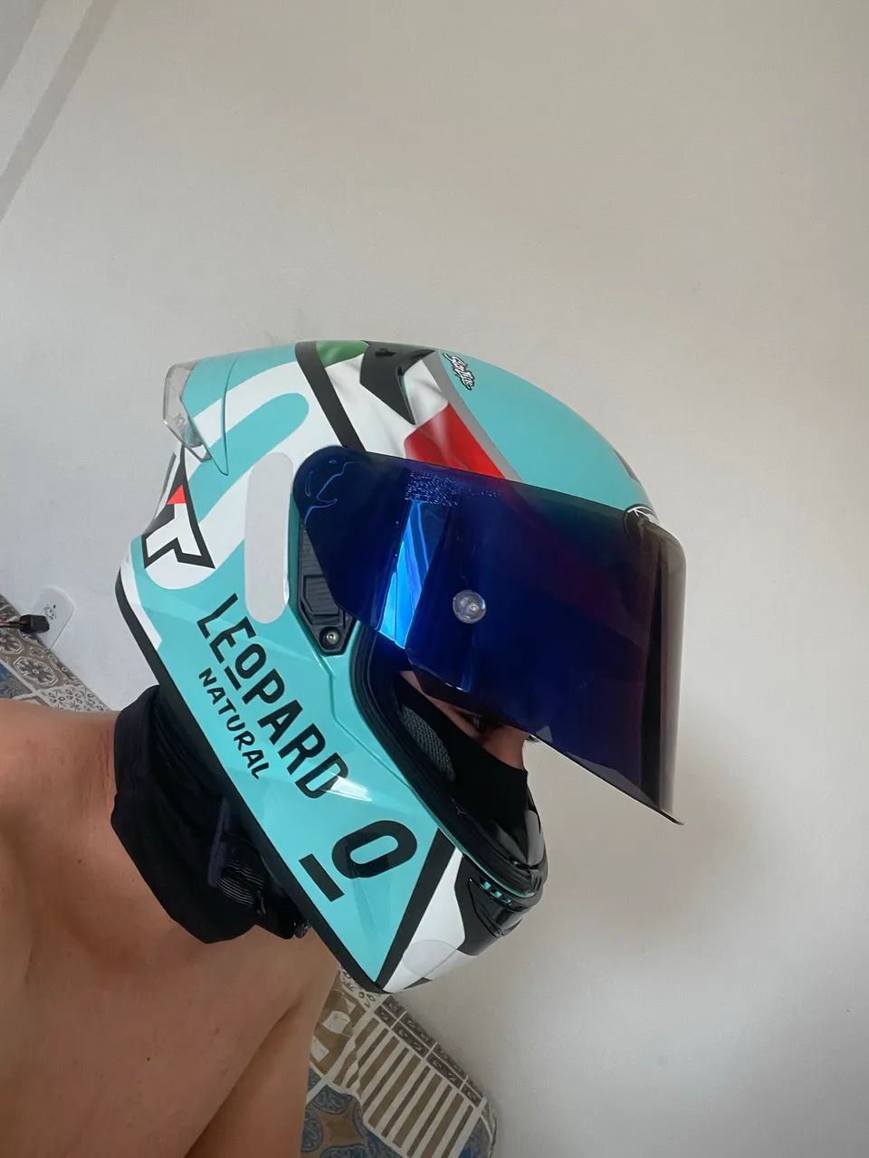 Capacete kyt tt course 