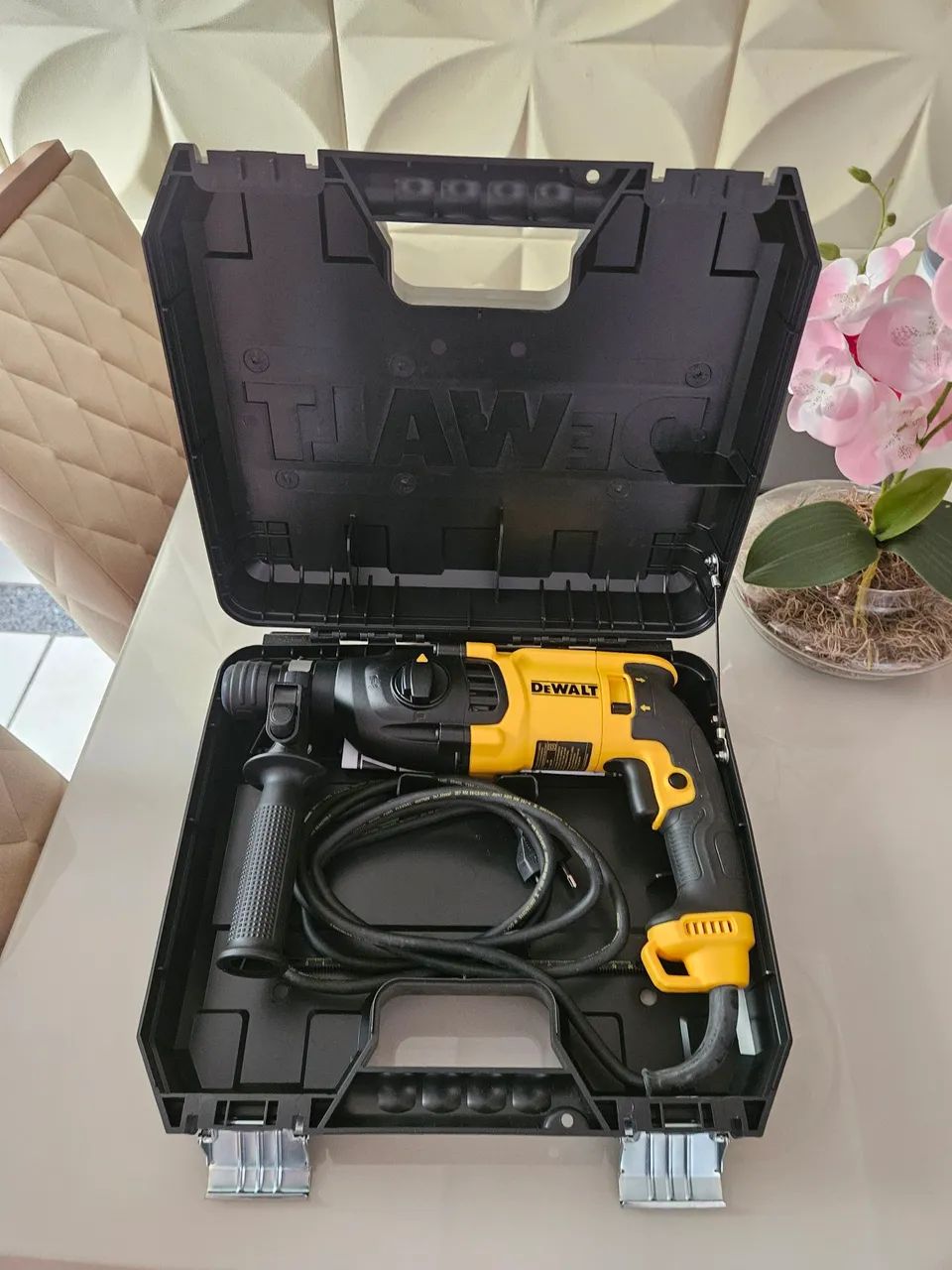 Martelete dewalt 800w
