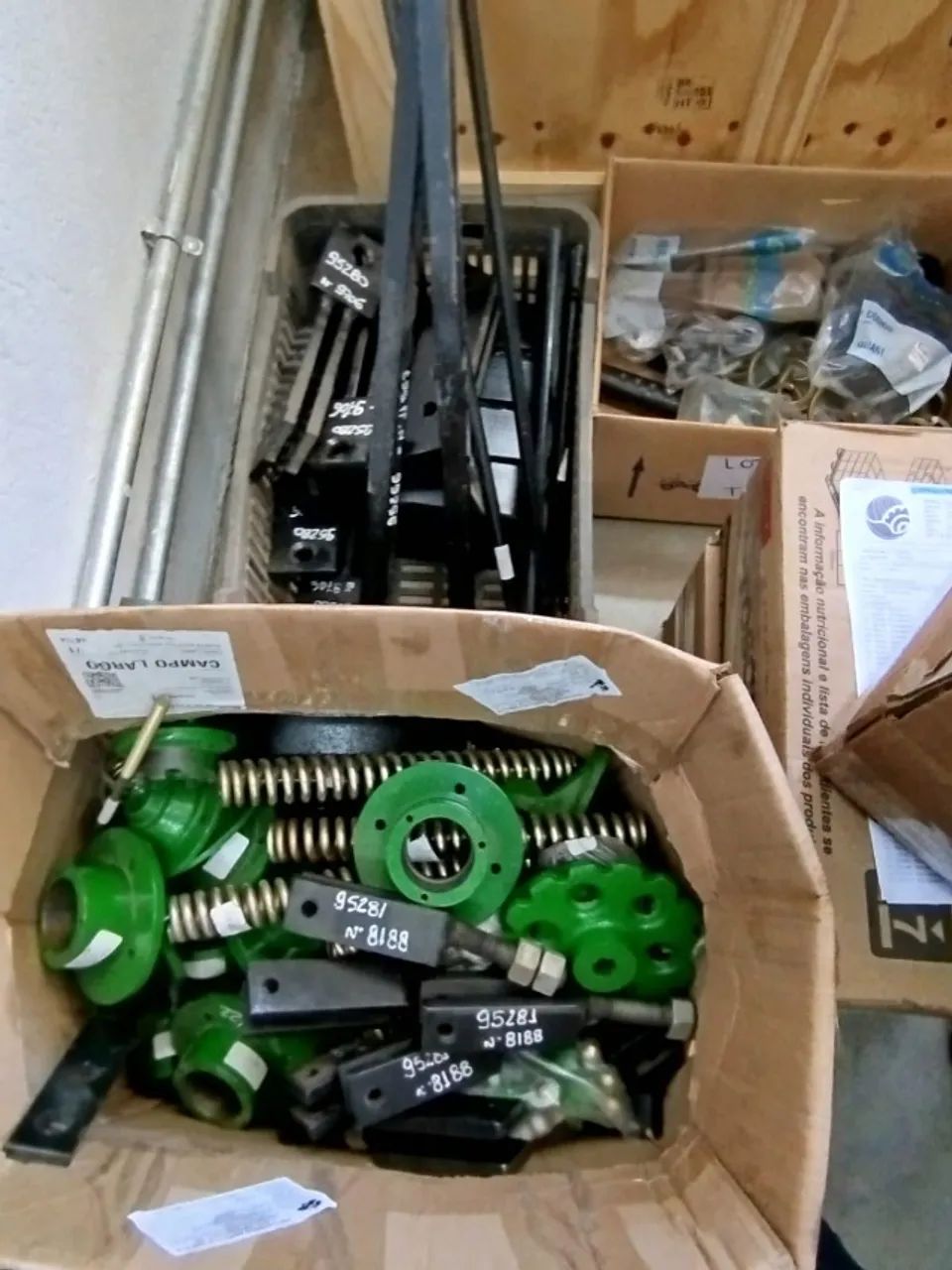 Lote De Peças Plantadeira Gihal Molas Cubos Buchas Rodas e Etc - Foto 3