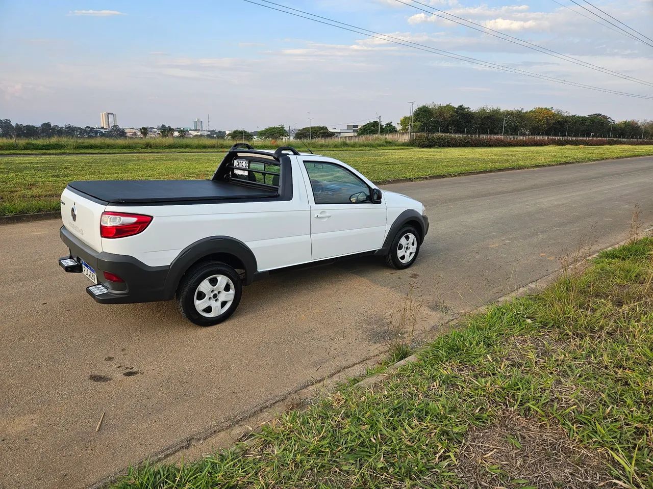 Fiat Strada Working Hard 1.4 Fire Flex 8V CS 2017 - Foto 4