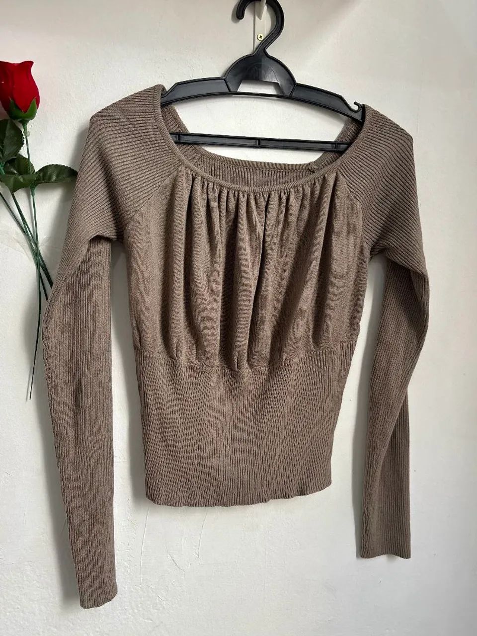 blusa dazy manga longa marrom p - Foto 3