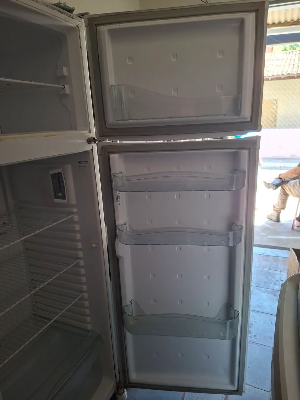Vendo geladeira Consul Defrost  - Foto 3