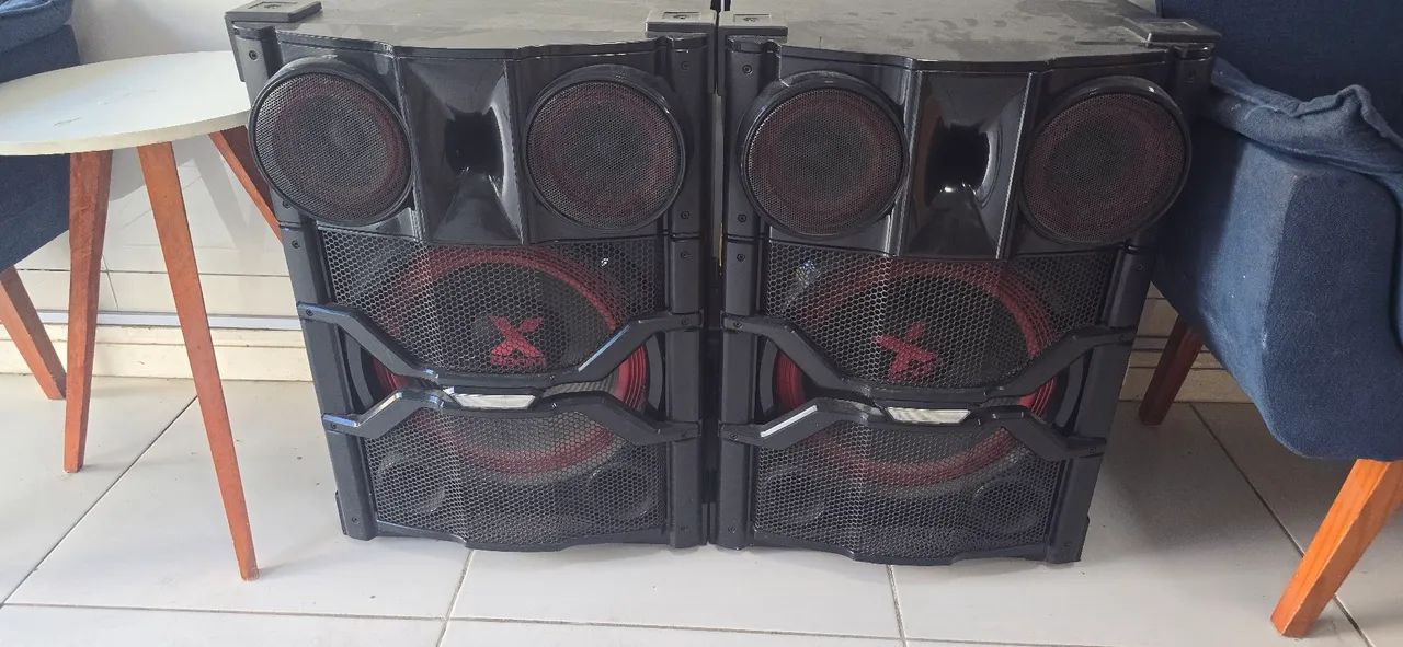 Vendo duas caixas de som. LG