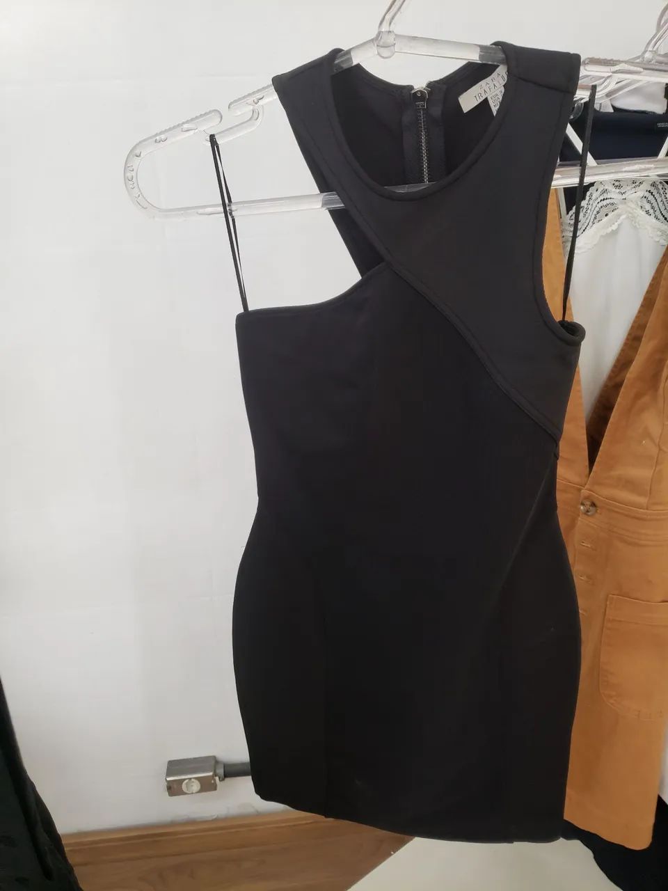Lote de roupa fem importadas 230 pç sem uso - Foto 2