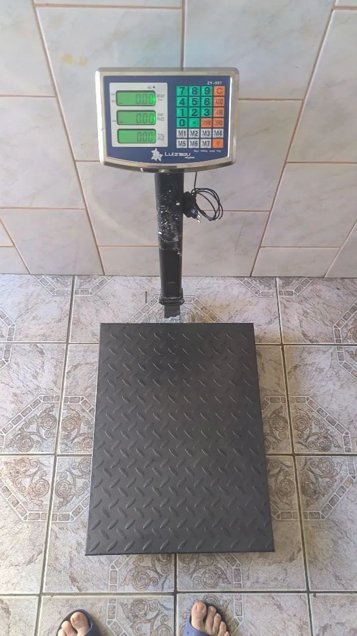 Balança Plataforma 300 kg 45 x 60 cm com bateria interna 