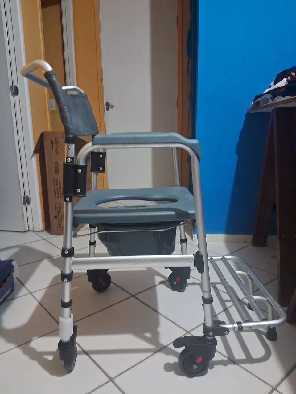 Cadeiras de banho para cadeirantes  - Foto 3