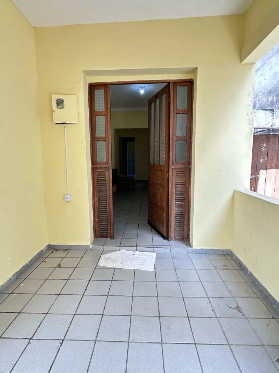 Casa térrea com grande quintal - Foto 2