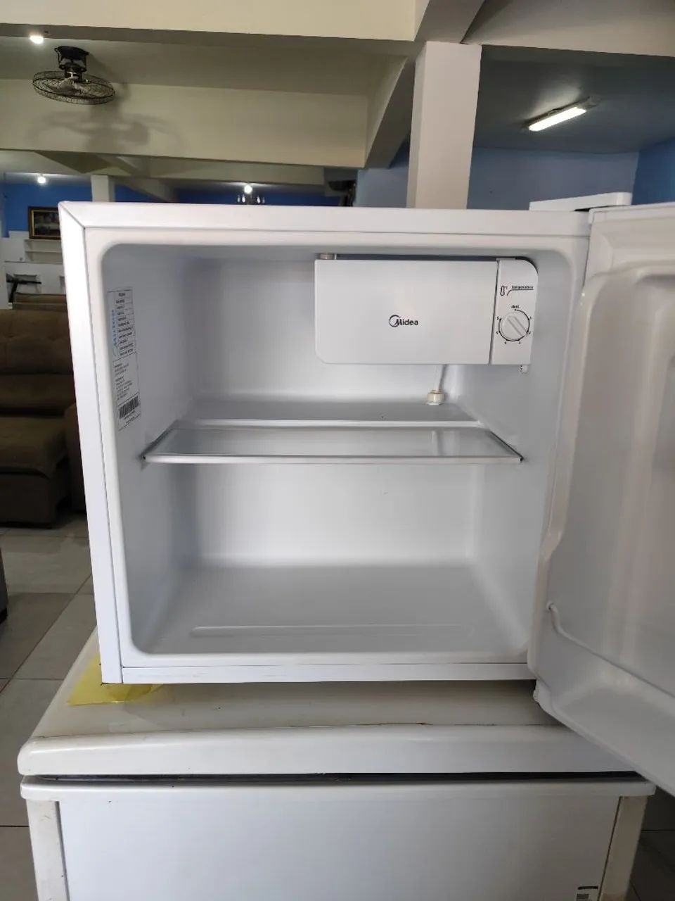 Frigobar Midea 45 Litros 220 Volts  - Foto 4