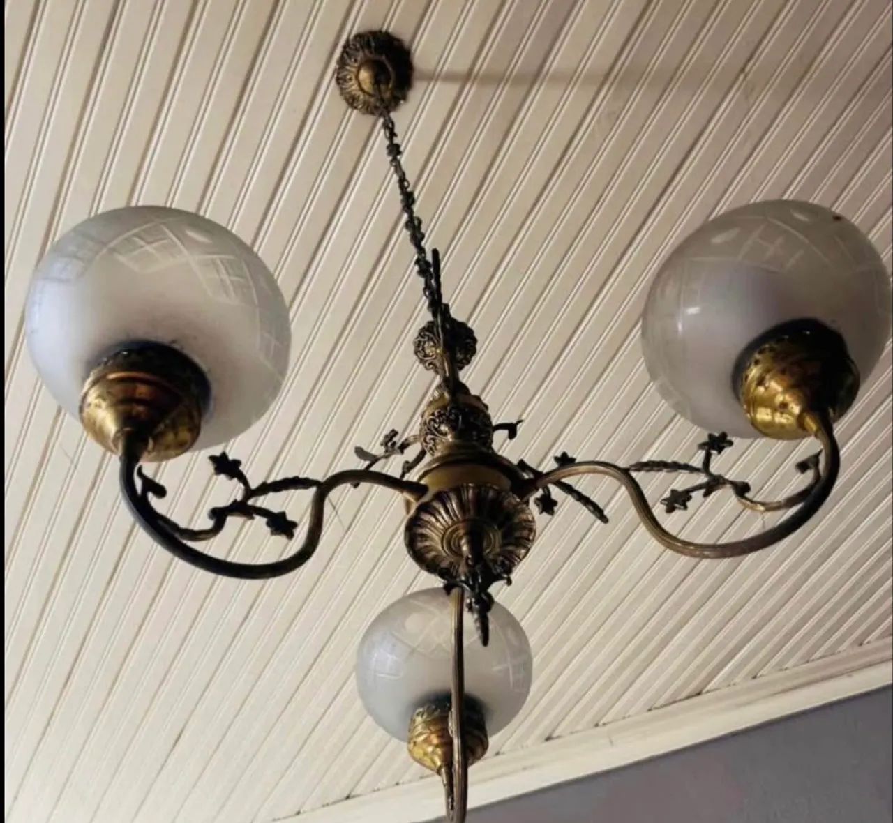 Lustre colonial com 3 cúpulas  - Foto 3