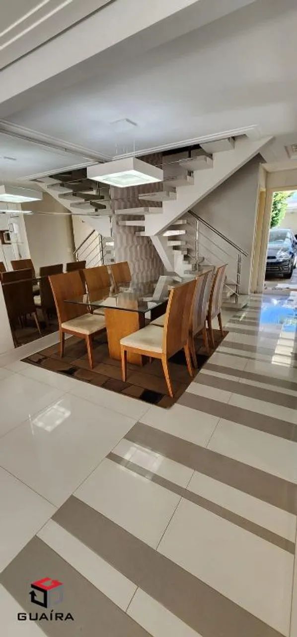 Sobrado de 230m² no Demarchi em SBC - SP