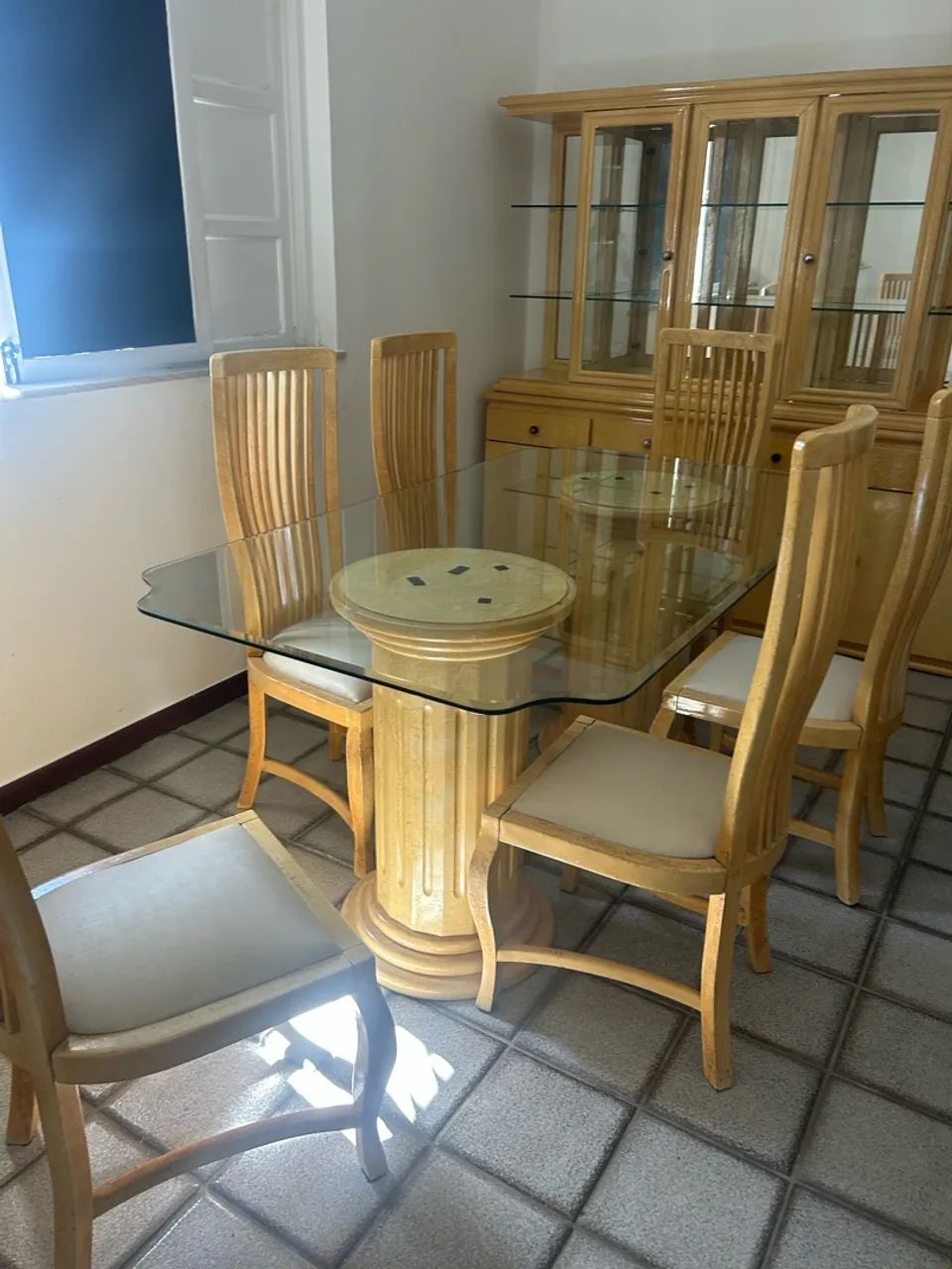 Conjunto Buffet classico e mesa de jantar com 6 cadeiras  - Foto 2