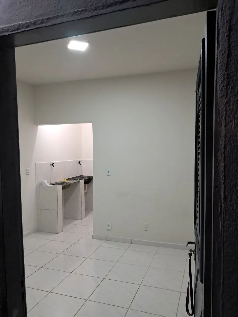 Alugo kitnet zona norte