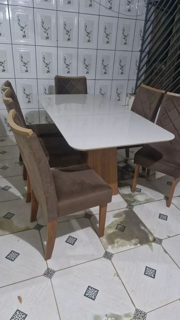 Conjunto de mesas 6 cadeiras 