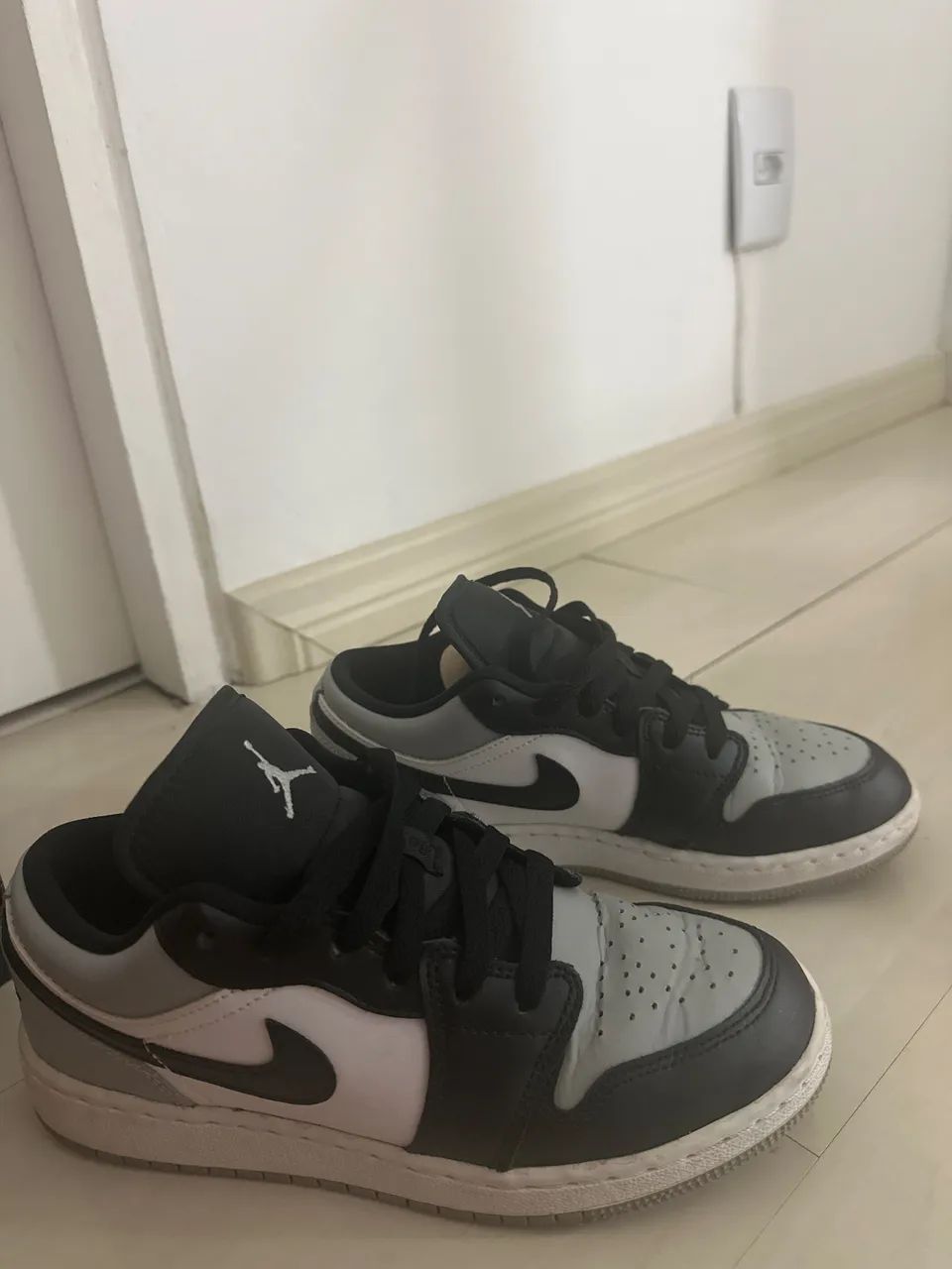 Tênis Air Jordan 1 Low (GS) 34 Original - Foto 4