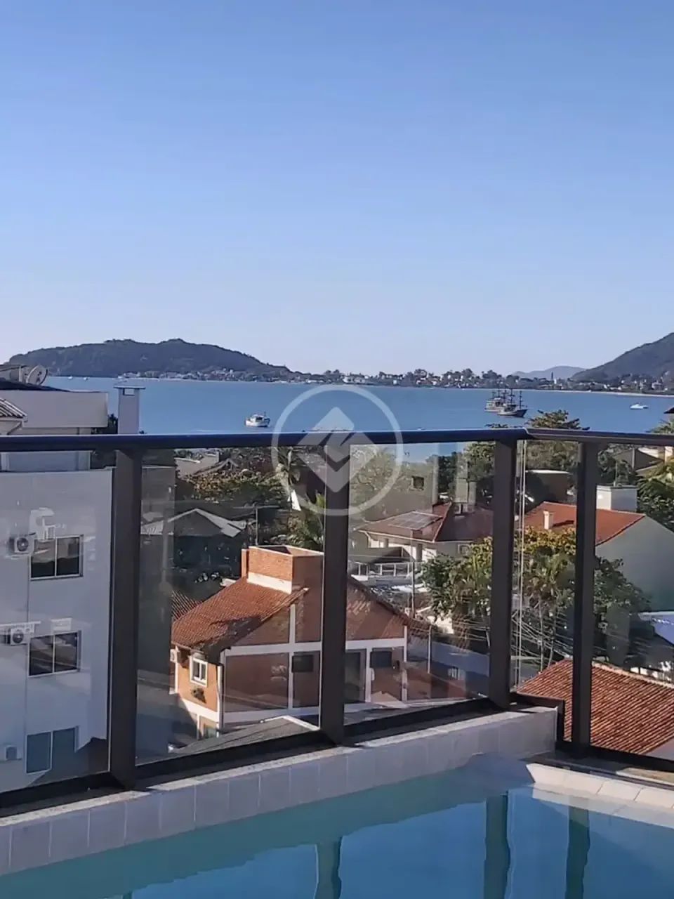 JS-Apartamento com 2 suítes na quadra do mar na Cachoeira do Bom Jesus