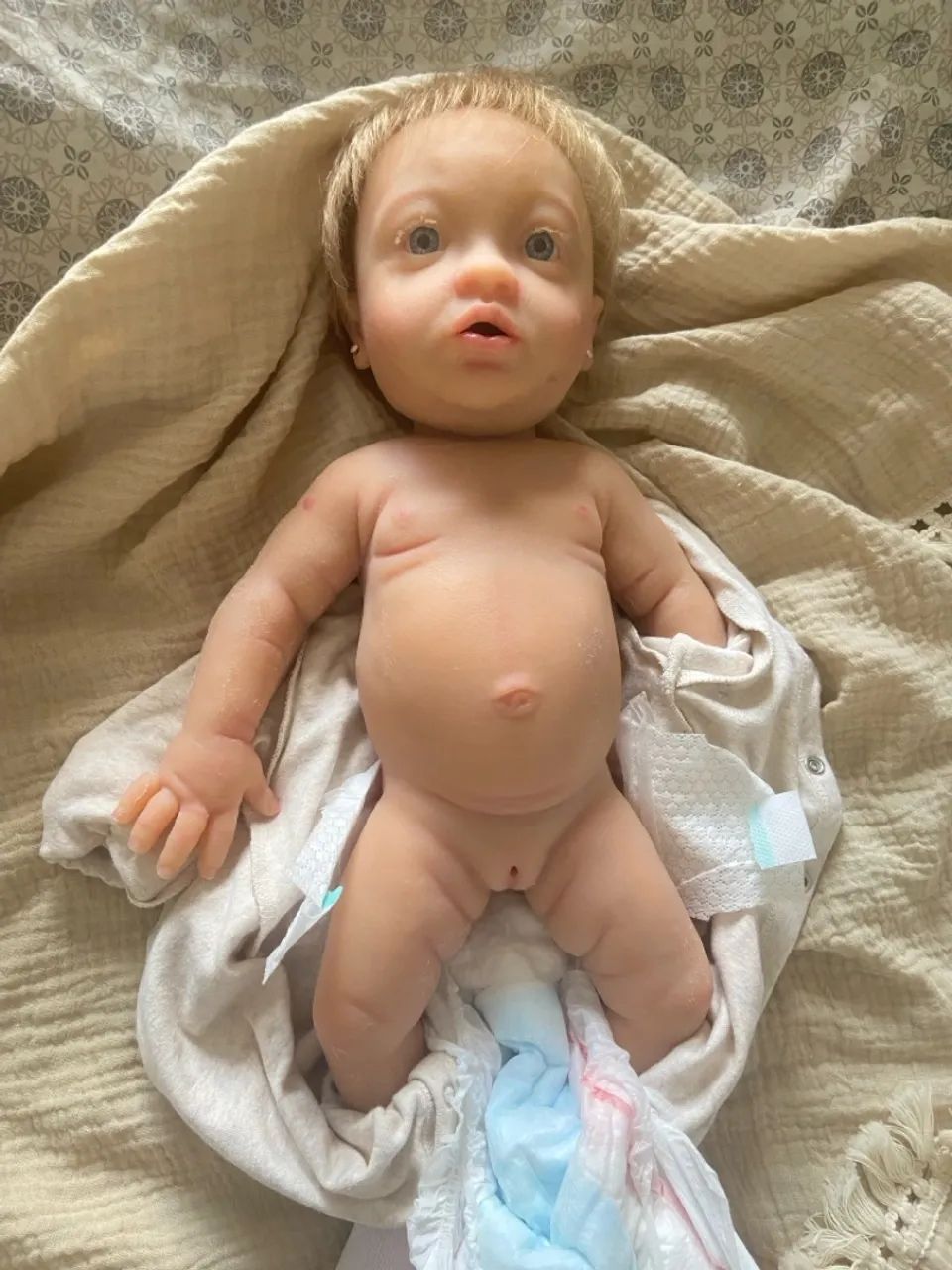 Boneca reborn silicone solido  - Foto 4