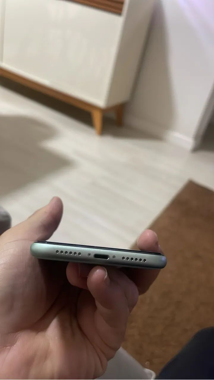 iPhone 11 Green 64gb - Foto 5