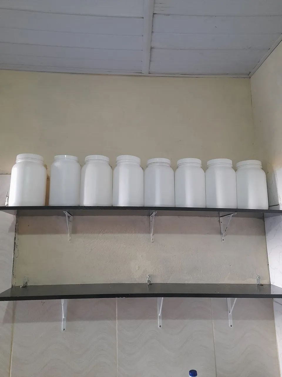 Oito potes para mantimentos de cozinha, super resistente. 