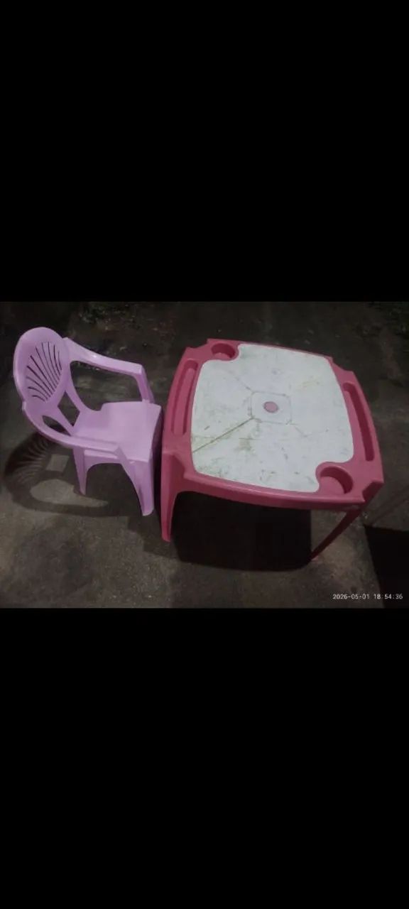 Mesa e cadeira infantil 
