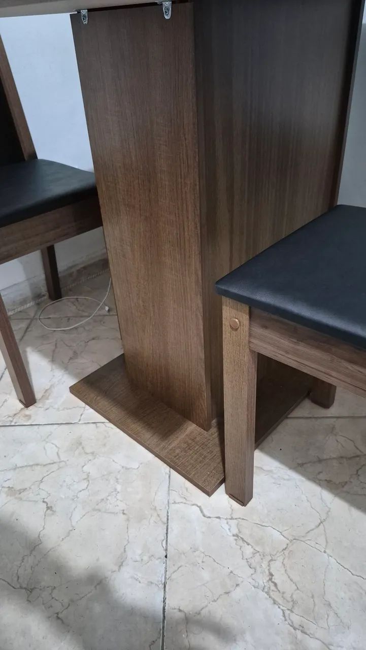 Mesa com 4 cadeiras  - Foto 4