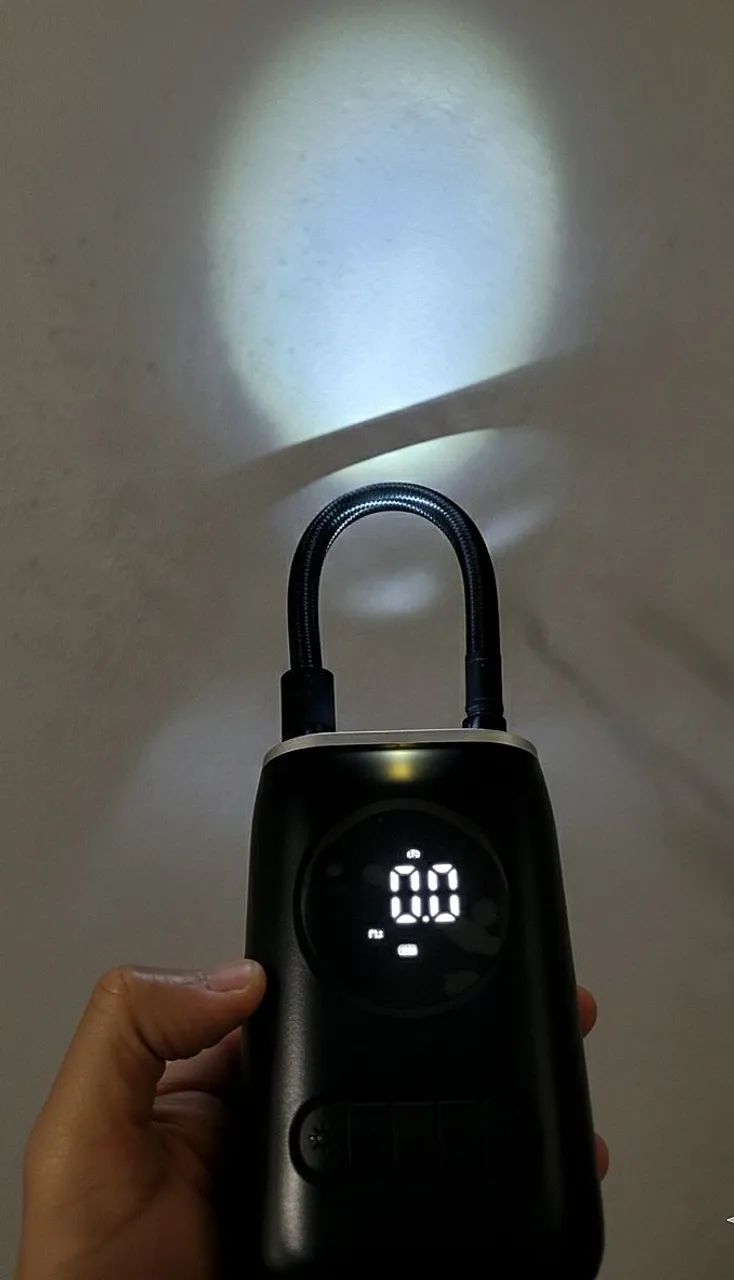 COMPRESSOR DE AR PORTÁTIL COM LANTERNA LED INTEGRADA - Foto 4