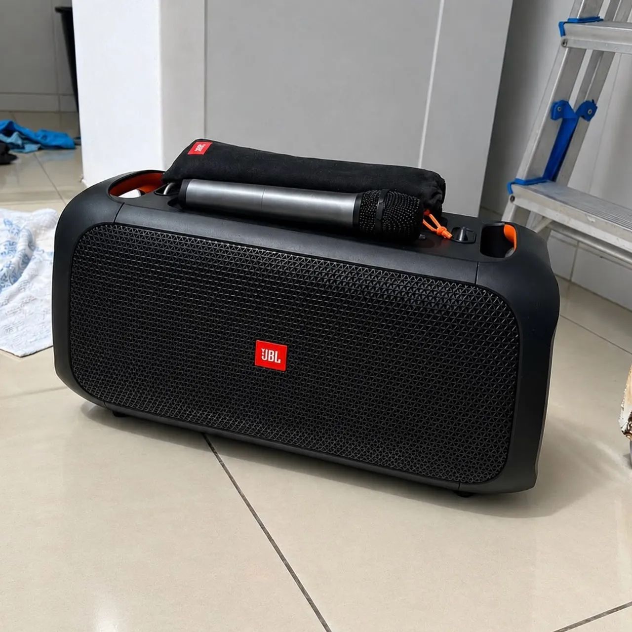 JBL ON-THE-GO!!